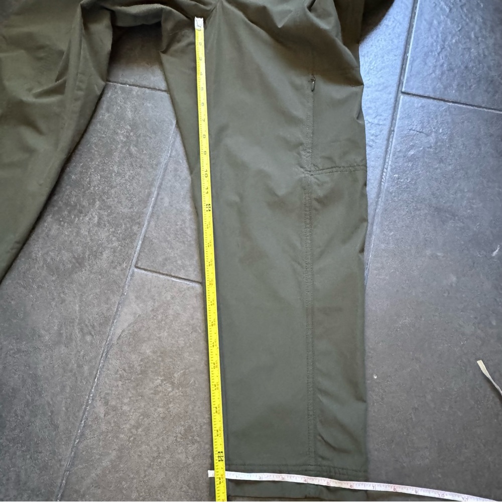 Kirkland Signature Women's Olive Ankle Pants - Picture 11 of 12
